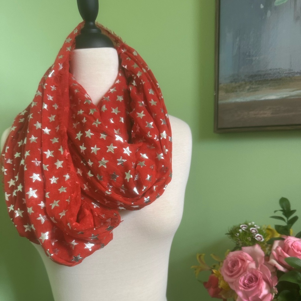 WOMENS Silver Star and red Scarf